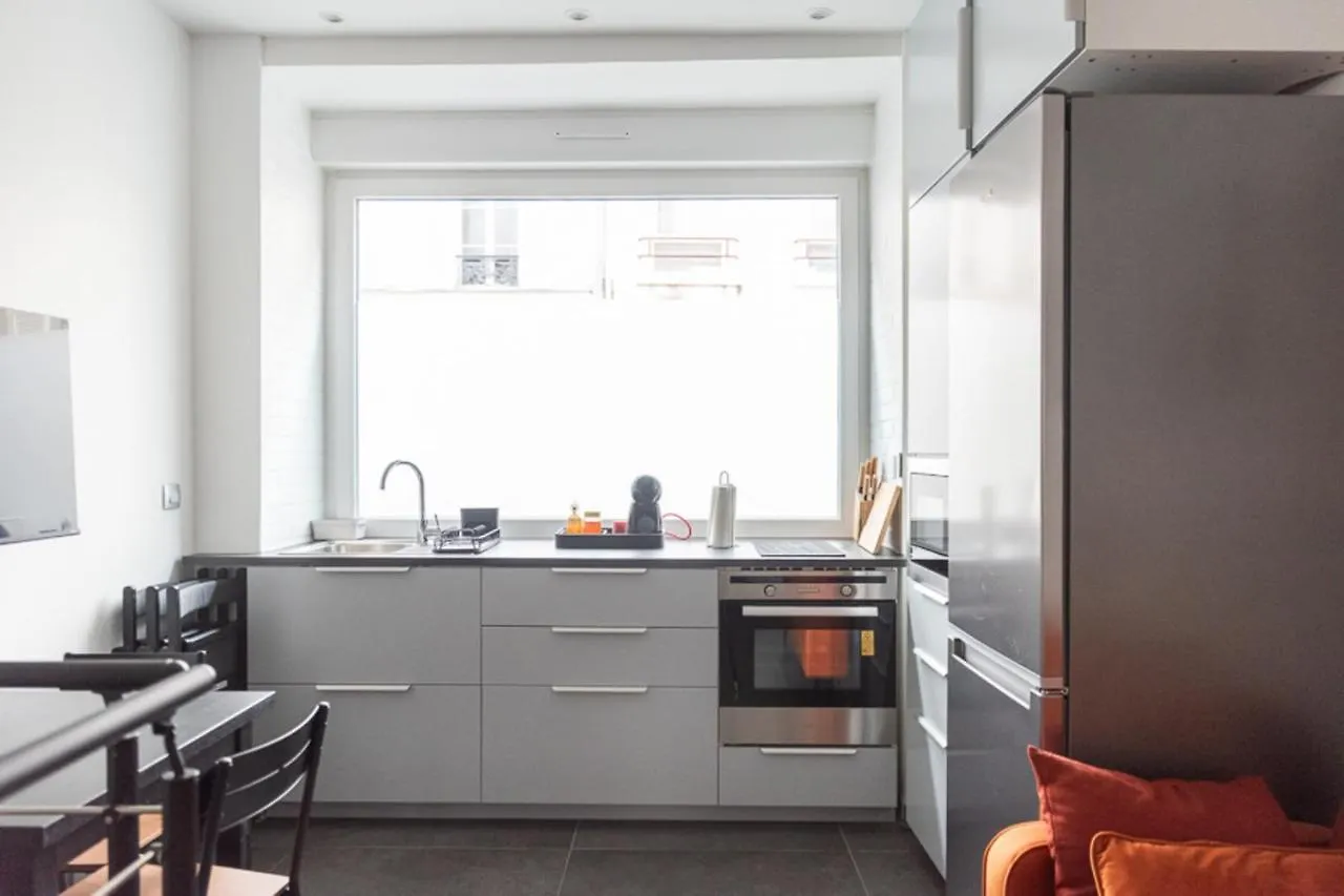 Spacious And Comfortable Apartment In Paris 17Th