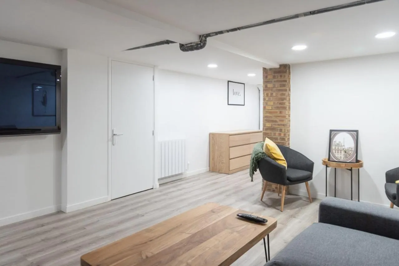 Spacious And Comfortable Apartment In Paris 17Th フランス